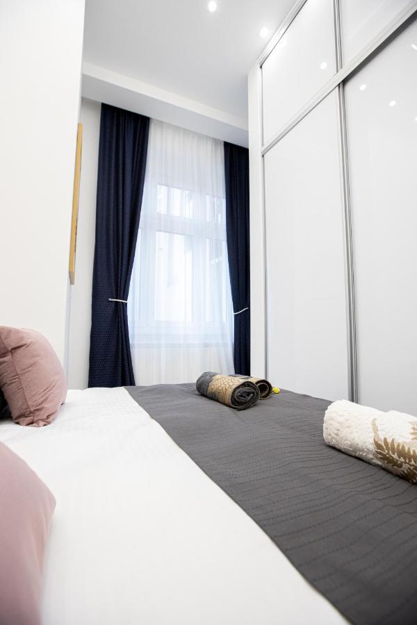 Theatre Square Apartments ノヴィ・サド エクステリア 写真