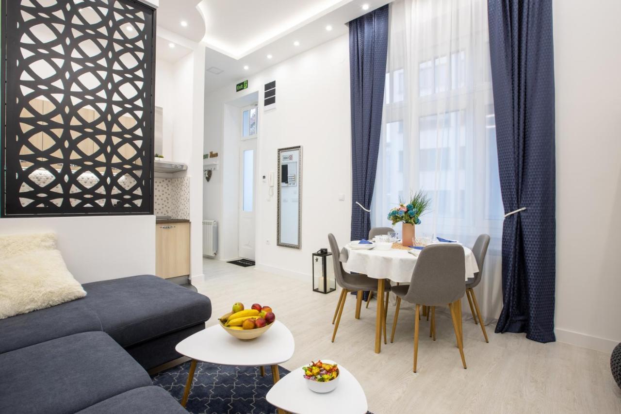 Theatre Square Apartments ノヴィ・サド エクステリア 写真