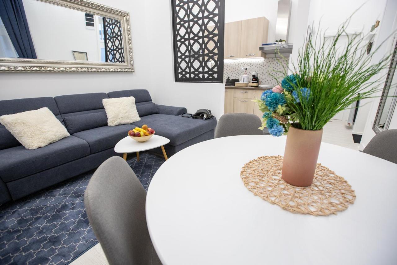 Theatre Square Apartments ノヴィ・サド エクステリア 写真