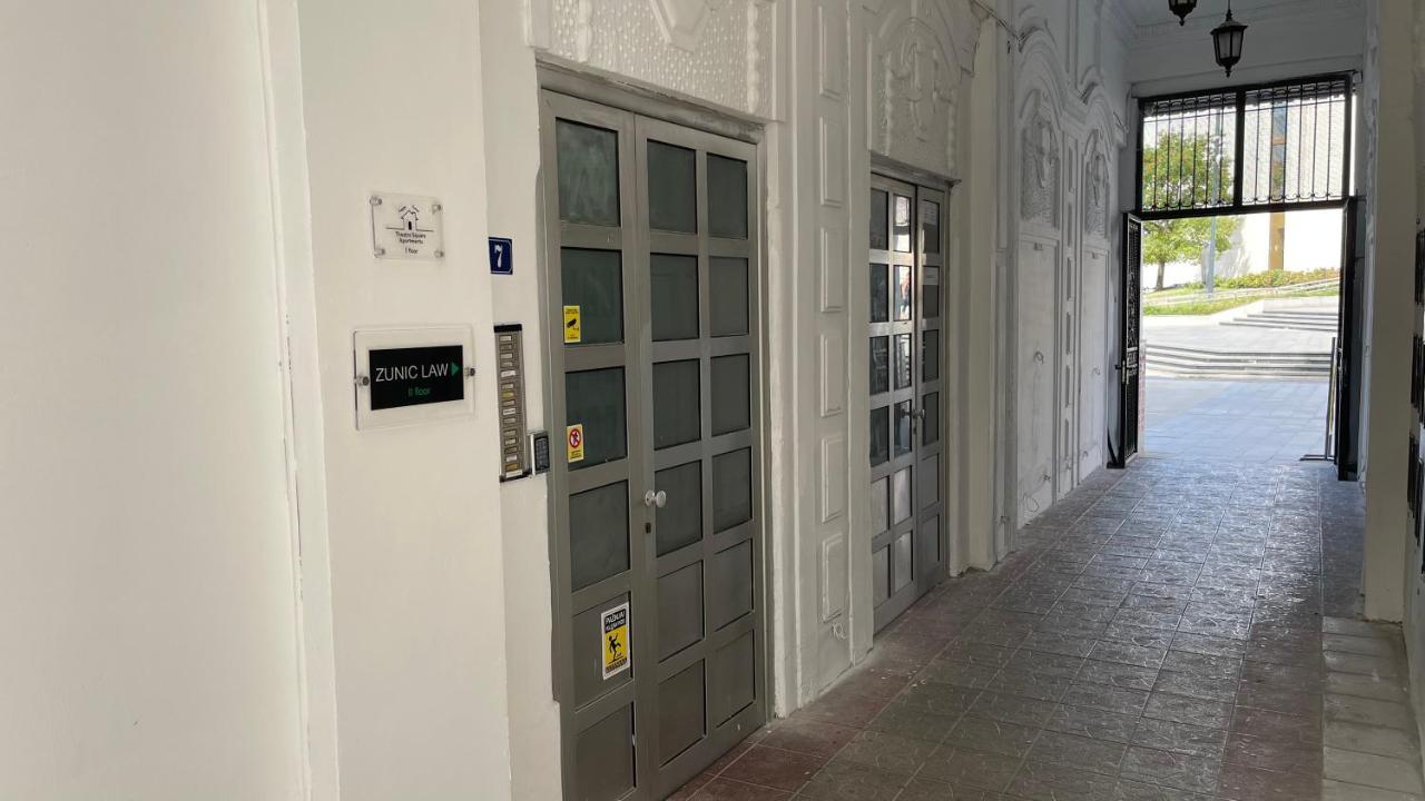 Theatre Square Apartments ノヴィ・サド エクステリア 写真